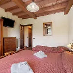 Fattoria Delle Vignole * Sommariva Perno