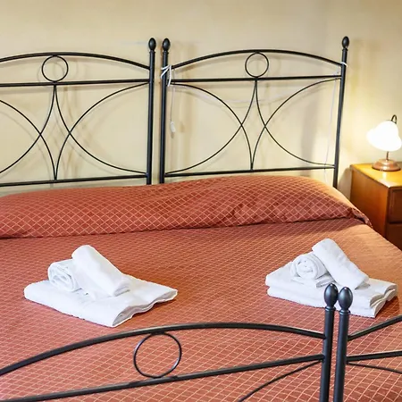 Fattoria Delle Vignole * Sommariva Perno