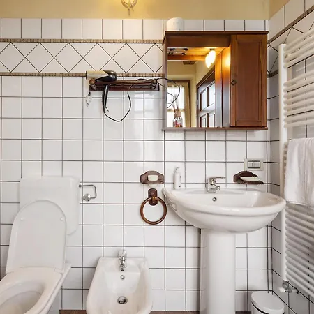 Fattoria Delle Vignole Sommariva Perno