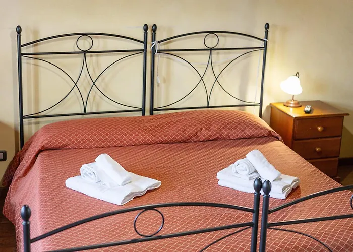 Fattoria Delle Vignole * Sommariva Perno